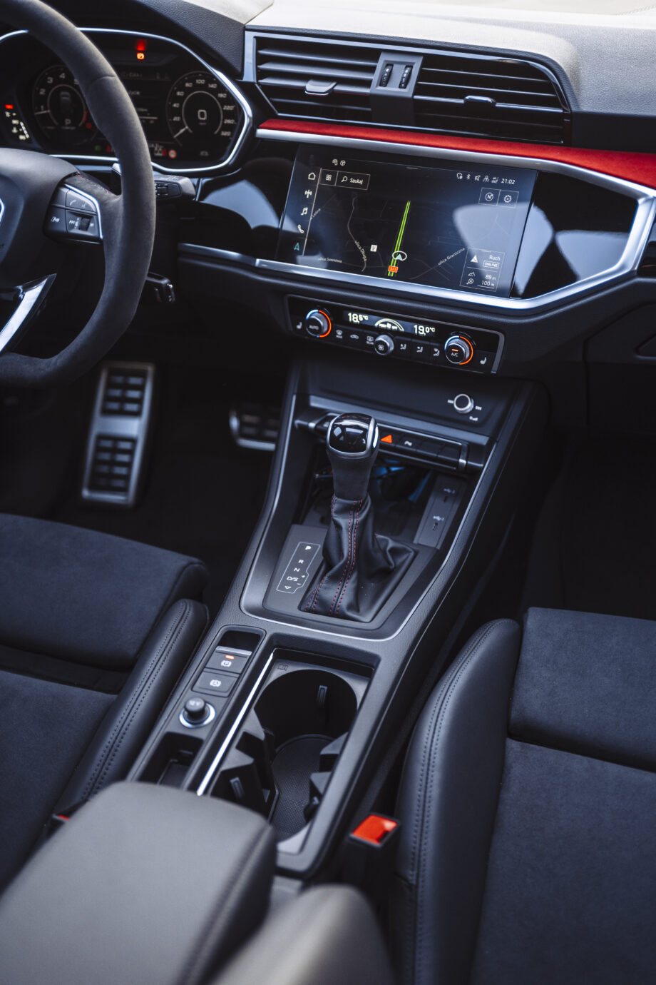 AUDI RSQ3